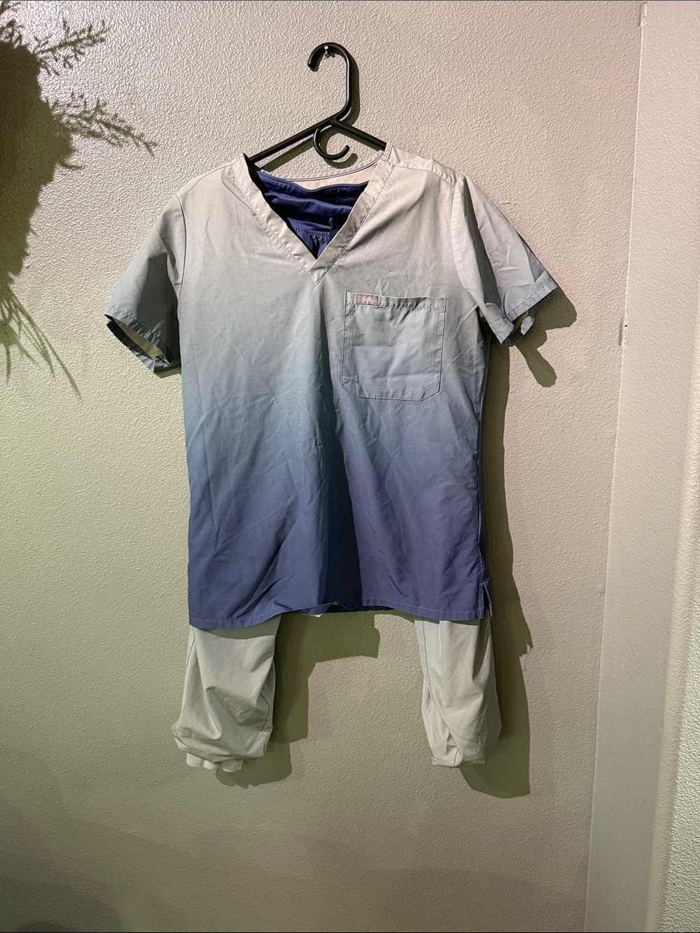 Figs Ombre V-Neck Scrub Top in Light Blue to Navy